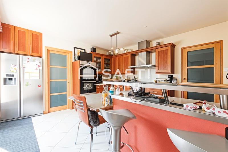 Maison - 180 m² - 7 pièces