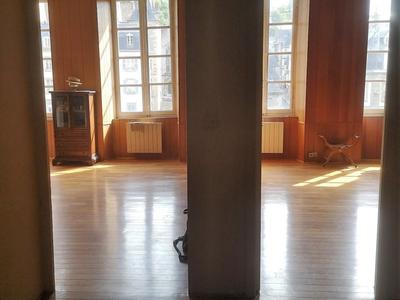 Appartement - 102 m² - 4 pièces