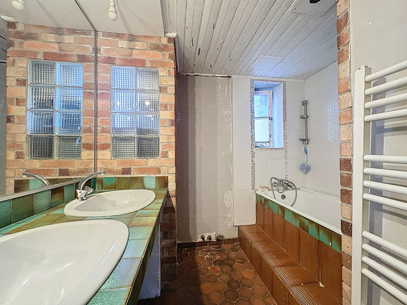 Appartement - 85 m² - 5 pièces