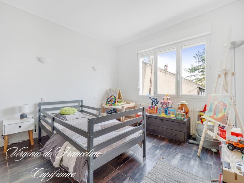 Maison - 251 m² - 8 pièces