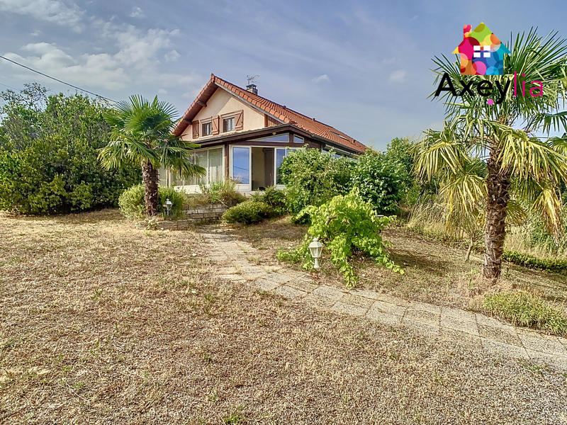 Maison - 196 m² - 12 pièces