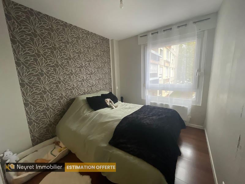 Appartement - 99 m² - 4 pièces