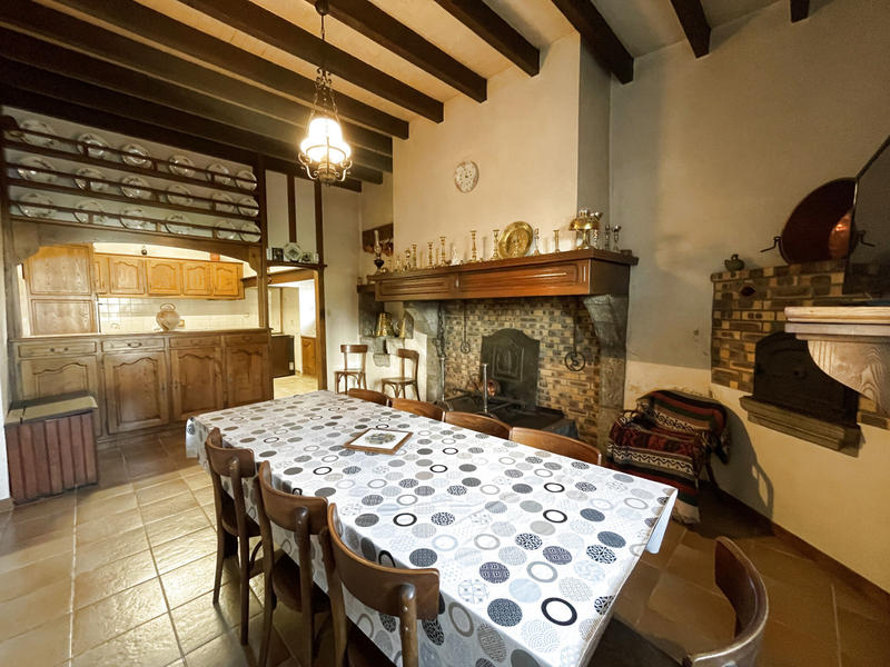 Maison - 212 m² - 7 pièces