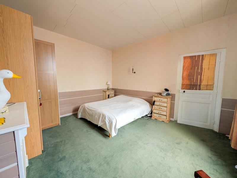 Propriété - 325 m² - 13 pièces