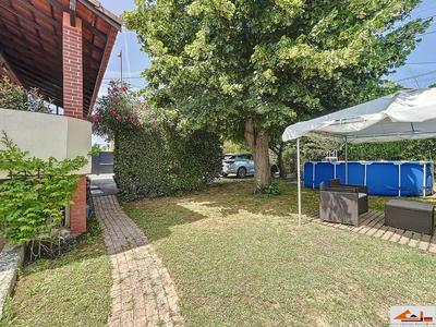 Maison - 180 m² - 6 pièces