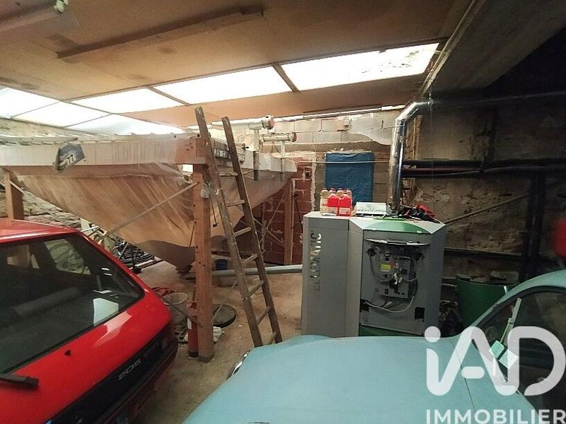 Maison - 250 m² - 6 pièces