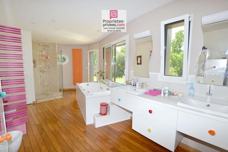 Maison - 187 m² - 7 pièces