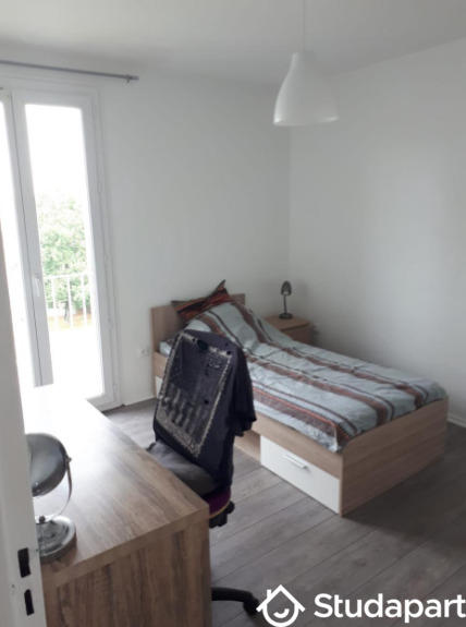 Chambre - 10 m² - 1 pièce