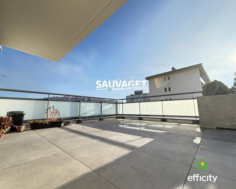 Appartement - 105 m² - 5 pièces