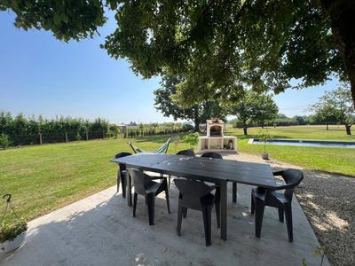 Maison traditionnelle - 184 m² - 7 pièces