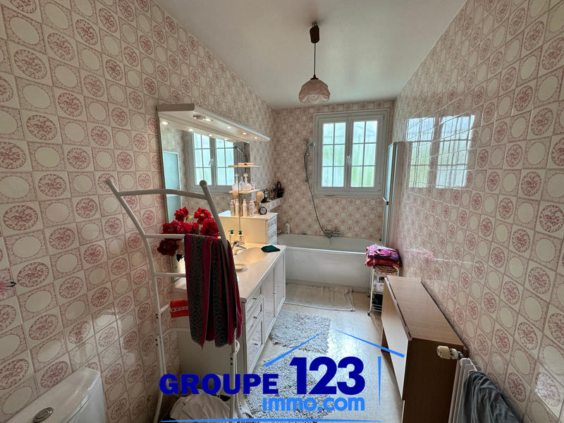 Maison - 198 m² - 5 pièces