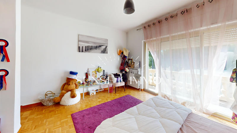 Maison - 273 m² - 7 pièces