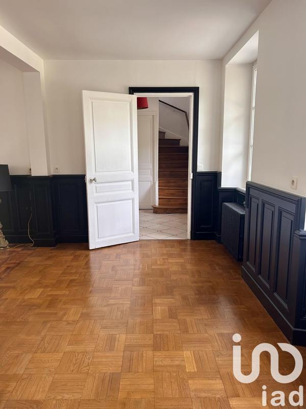 Maison - 235 m² - 7 pièces