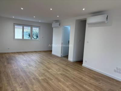 Maison - 91 m² - 5 pièces