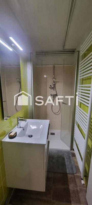 Maison - 240 m² - 8 pièces