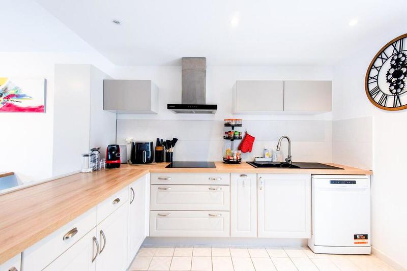 Villa - 90 m² - 5 pièces