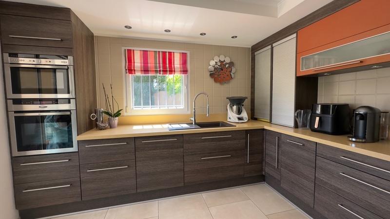 Maison - 270 m² - 7 pièces