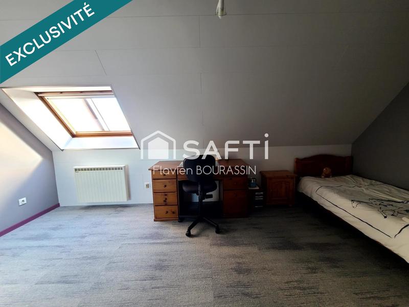 Appartement - 90 m² - 3 pièces