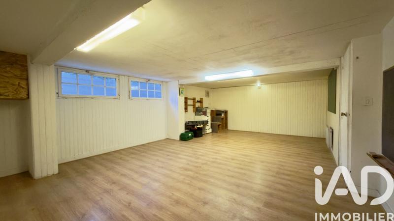 Maison - 235 m² - 7 pièces