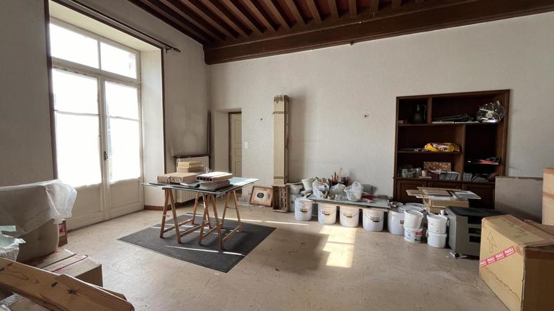 Maison en pierre - 335 m² - 12 pièces