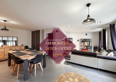 Appartement - 83 m² - 3 pièces