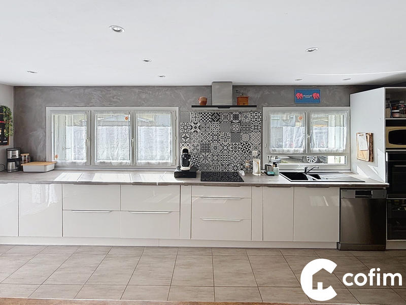 Maison - 107 m² - 6 pièces