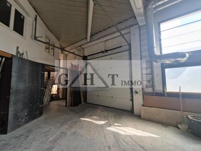 Entrepôt - 580 m²