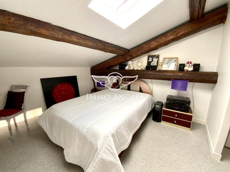 Appartement - 146 m² - 7 pièces