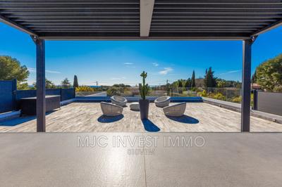 Villa - 257 m² - 10 pièces