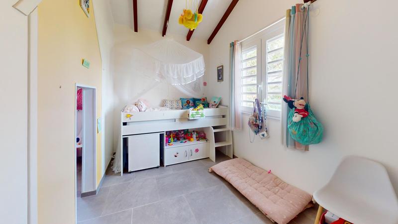 Maison - 270 m² - 9 pièces