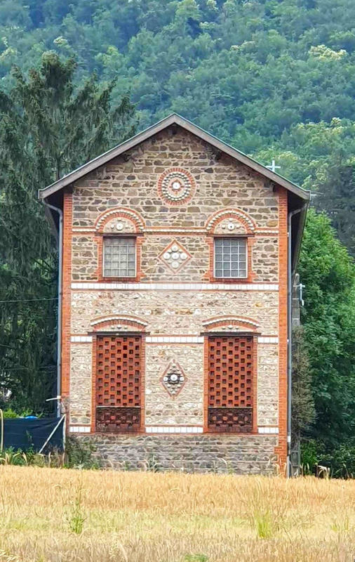 Maison ancienne - 170 m² - 11 pièces