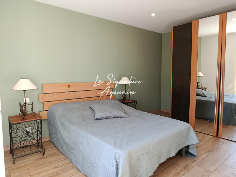 Maison - 240 m² - 8 pièces