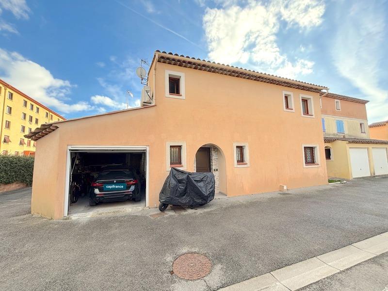 Maison - 107 m² - 4 pièces