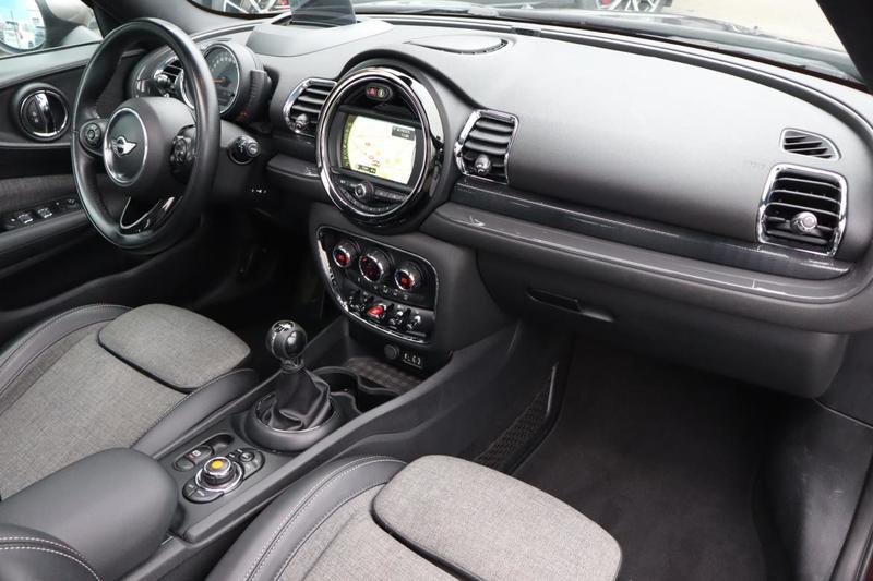 Mini Clubman F54 Cooper 136 ch Finition Chili