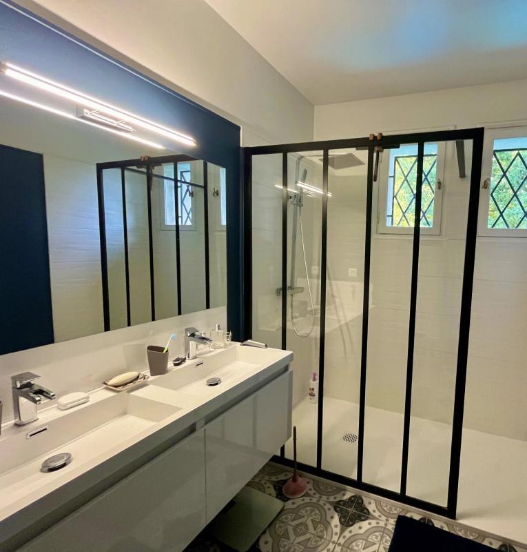 Villa - 298 m² - 10 pièces