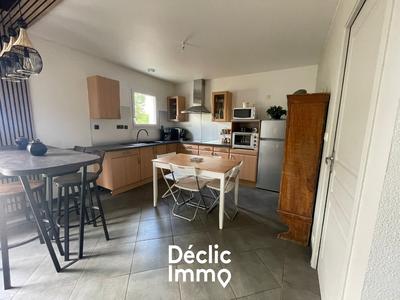 Maison - 92 m² - 4 pièces