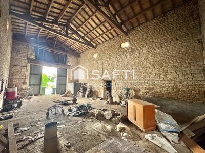 Maison - 228 m² - 3 pièces