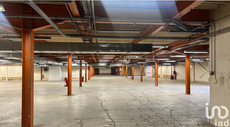 Local commercial - 8 434 m²