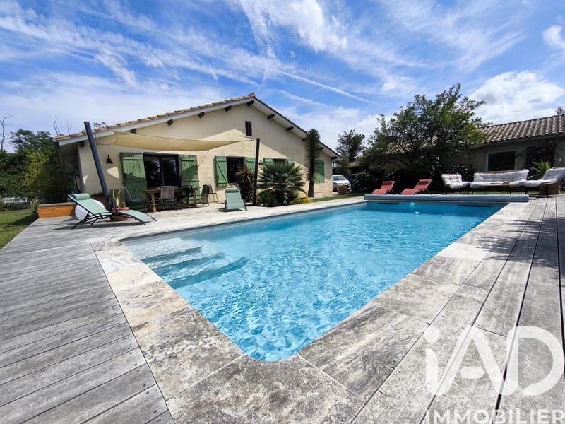 Maison - 140 m² - 5 pièces