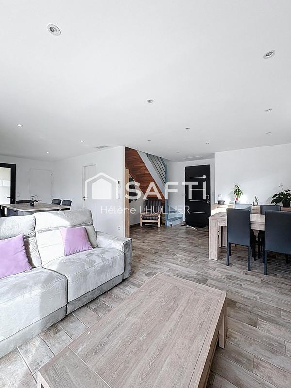 Maison - 101 m² - 5 pièces