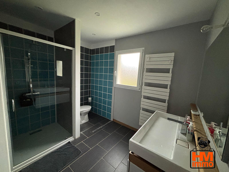 Maison - 210 m² - 7 pièces