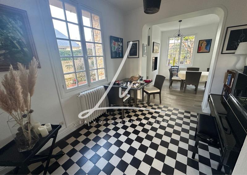 Maison - 110 m² - 5 pièces