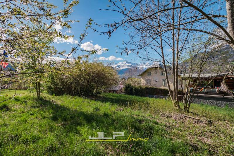 Terrain - 679 m²