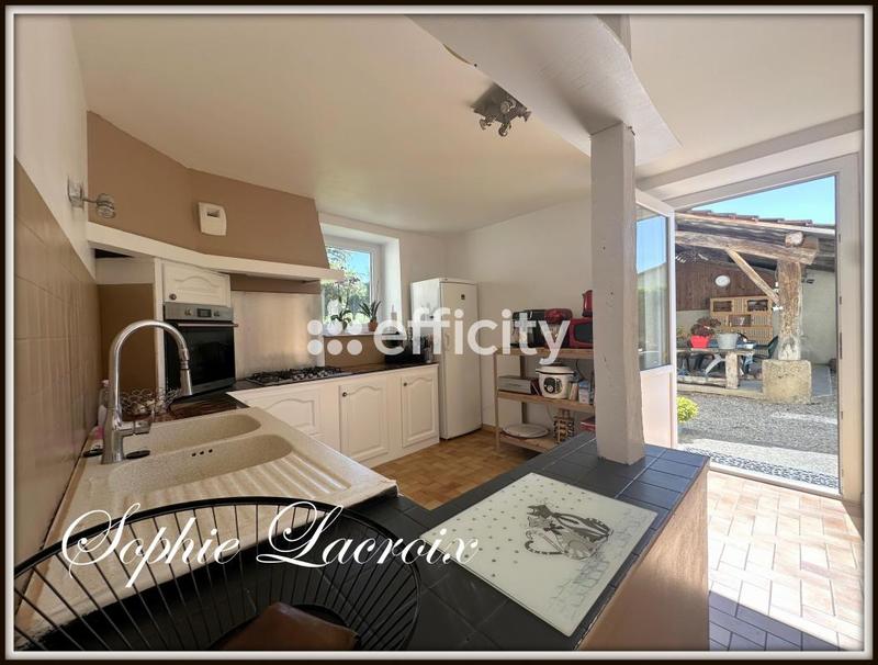 Maison - 212 m² - 6 pièces