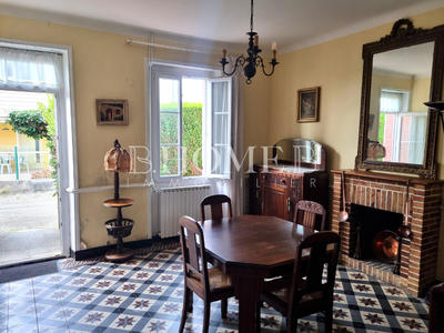 Maison - 100 m² - 5 pièces