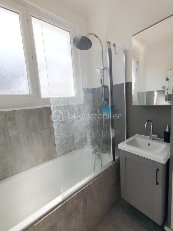 Pavillon - 180 m² - 9 pièces