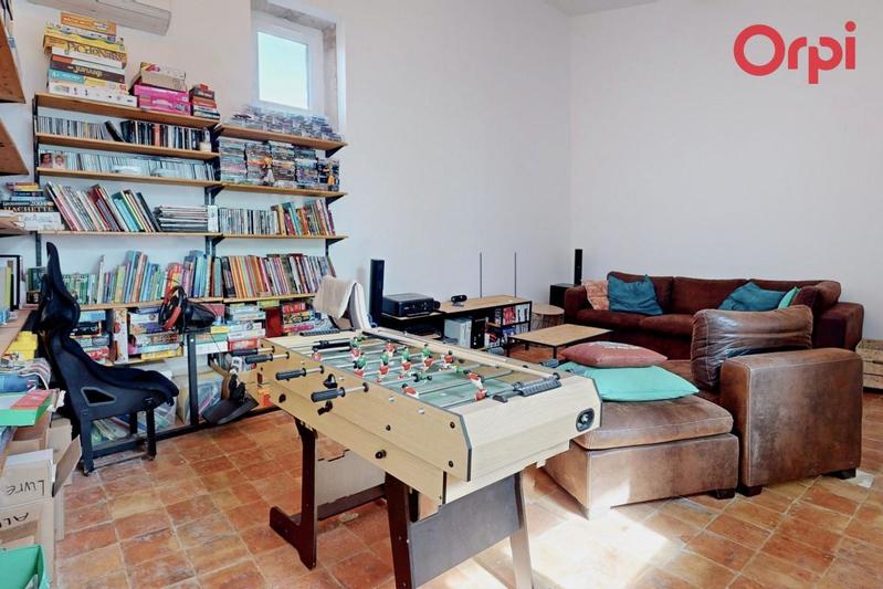 Maison - 245 m² - 6 pièces