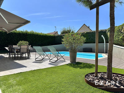 Maison - 180 m² - 8 pièces