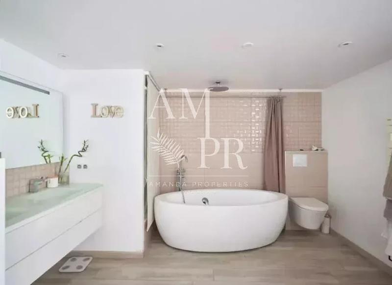 Maison - 148 m² - 6 pièces