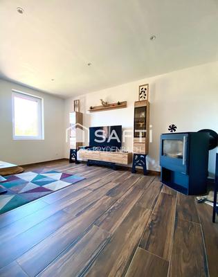 Maison - 180 m² - 5 pièces